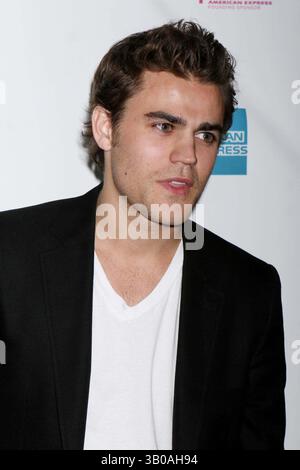 24. APRIL 2008 - NEW YORK, NEW YORK, USA - PAUL WESLEY KOMMT AM 24. APRIL 2008 AUF DEM TRIBECA FILM FESTIVAL ZUR PREMIERE VON KILLER MOVIE IN DER AMC 19TH STREET IN NEW YORK, NEW YORK. / 2008..K58100HMC(Bild: © Henry McGee/Globe Photos/ZUMAPRESS.com) Stockfoto