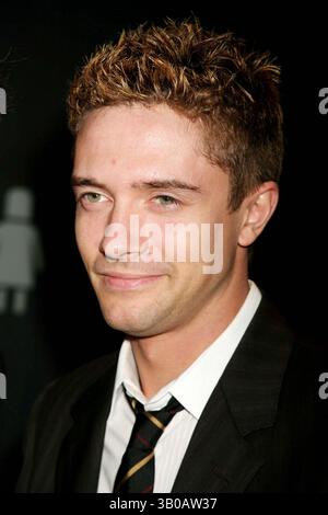 13. Januar 2000 - New York, New York, USA - TOPHER GRACE BEI DER ERÖFFNUNGSNACHT VON BURLEIGH GRIME$ AUF NEUEN WELTBÜHNEN IN NEW YORK New YORK AM 13. Juni 2006. / 2006..K48301HMC(Bild: © Henry McGee/Globe Photos/ZUMAPRESS.com) Stockfoto