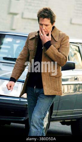 April 2006 - New York, New York, USA - K47478JBB.***EXKLUSIV***.FILMIING OF '' Music and Lyrics by '' ON 18ST, NEW YORK New York 04-10-2006. - HUGH GRANT (Kreditbild: © John Barrett/Globe Photos/ZUMAPRESS.com) Stockfoto