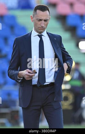 Getafe, Madrid, Spanien. April 2025. SCHIEDSRICHTER: JOSE MARIA SANCHEZ MARTINEZ während des spanischen Fußballspiels zwischen Getafe CF und Real Madrid CF im Kolosseum-Stadion in Getafe am 24. april 2025. (Kreditbild: © Oscar Manuel Sanchez/ZUMA Press Wire) NUR REDAKTIONELLE VERWENDUNG! Nicht für kommerzielle ZWECKE! Stockfoto