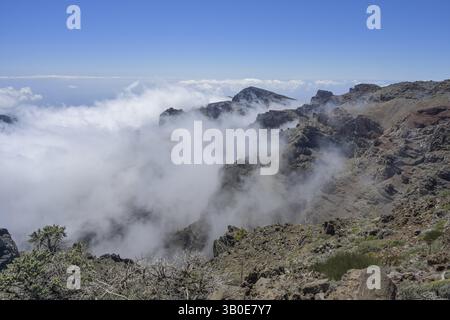 Wolken am Vulkankrater Caldera de Taburiente, gesehen von Roque des los Muchachos, La Palma, Spanien, Europa Stockfoto