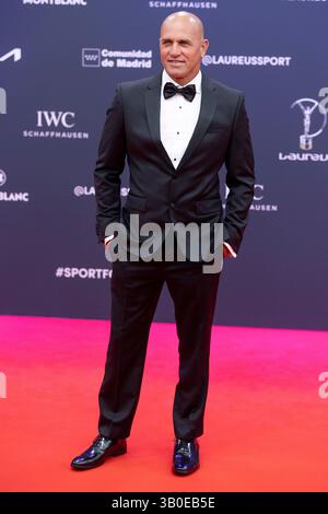 Madrid, Spanien. April 2025. Kelly Slater nimmt am Fotocall „The Laureus World Sports 2025“ im Galería de Cristal Teil. Quelle: SOPA Images Limited/Alamy Live News Stockfoto