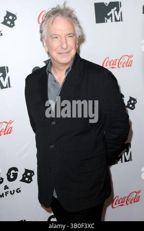 Alan Rickman bei der Premiere von „CBGB: The Movie“ während des CBGB Music & Film Festivals 2013 im Landmark Sunshine Cinema in New York City - 08. Oktober 2013 Stockfoto