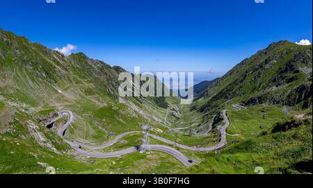 Der Transfagarasan Highway ist eine Bergstraße, die den südlichen Teil der Karpaten durchquert, Rumänien, den Balkan, Europa Stockfoto