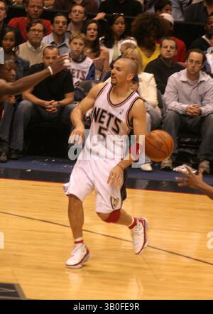 MAI 2005 - NEW YORK, NEW YORK, USA - K42966JBB.NEW JERSEY NETS VS MIAMI HEAT IN DER CONTINENTAL AIRLINES ARENA , NEW JERSEY 05-01-2005. - JASON KIDD (#5 NETZE)(Foto: © John Barrett/Globe Photos/ZUMAPRESS.com) Stockfoto