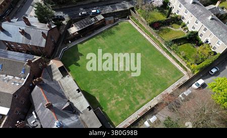4K-Luftaufnahme in den Wirral-Gebieten von Birkenhead, Wallasey, New Brighton, West Kirby, Arrowe und Oxton. Stockfoto