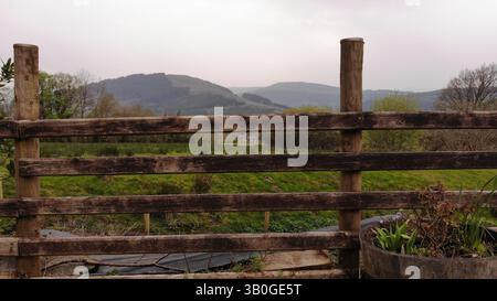 4K-Luftaufnahme in den Wirral-Gebieten von Birkenhead, Wallasey, New Brighton, West Kirby, Arrowe und Oxton. Stockfoto