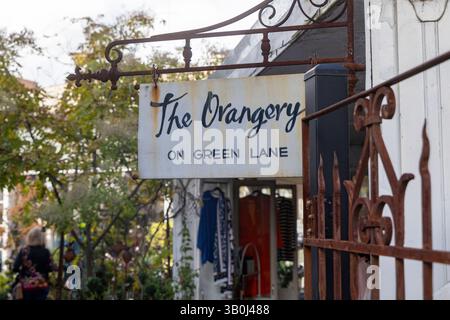 Bowral Stadtzentrum, die Orangerie spezialisiert auf Pflanzen und Orchideen in Green Lane, Southern Highlands, NSW, Australien Stockfoto
