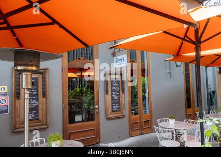 Bowral Stadtzentrum, Green Lane bietet ein einzigartiges Einkaufserlebnis mit lokalen unabhängigen Geschäften, einschließlich Harrys Restaurant Pictured, NSW, Australien Stockfoto
