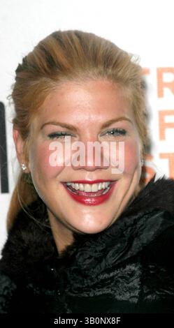 April 2005 - New York, New York, USA - I9618JZ. DAS 4. JÄHRLICHE TRIBECA FILM FESTIVAL PRÄSENTIERT DIE WELTPREMIERE VON „ASYL“. . STUYVESANT HIGH SCHOOL, NEW YORK, NEW YORK, 25.04.2005. / / 2005.(Bild: © John Zissel/Globe Photos/ZUMAPRESS.com) Stockfoto