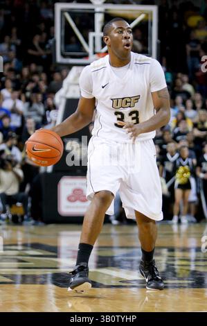 29. Januar 2011: Central Florida Stürmer Keith Clanton (33) während der zweiten Halbzeit Mens Conference USA NCAA Basketballspiel Action zwischen den UAB Blazers und den Central Florida Knights. UAB besiegte Central Florida 74-69 in der UCF Arena Orlando, FL. (Bild: © Romeo Guzman/Cal Sport Media/ZUMAPRESS.com) Stockfoto