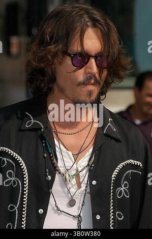 27. Juli 2006 - New York, New York, USA - I10975KBA.JOHNNY DEPP KOMMT IN DER LETTERMAN SHOW ED SULLIVAN THEATRE, NEW YORK. 07-27-2006 - - 2006.JOHNNY DEPP....I.(Bild: © Ken Babolocsay/Globe photos/ZUMAPRESS.com) Stockfoto