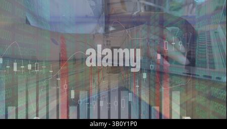 Bild der Finanzdatenverarbeitung und mathematischer Gleichungen über birassische Geschäftsfrau Stockfoto