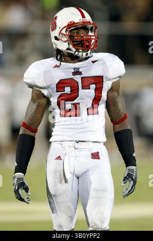 11. September 2010: North Carolina State Safety Earl Wolff (27) während des NCAA Football-Spiels zwischen North Carolina State Wolfpack und den Central Florida Knights. NC State besiegte Central Florida mit 28:21im Bright House Network Stadium in Orlando, FL. (Bild: © Romeo Guzman/Cal Sport Media/ZUMApress.com) Stockfoto