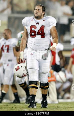 11. September 2010: Andrew Wallace (64) während des NCAA Football-Spiels zwischen North Carolina State Wolfpack und den Central Florida Knights. NC State besiegte Central Florida mit 28:21im Bright House Network Stadium in Orlando, FL. (Bild: © Romeo Guzman/Cal Sport Media/ZUMApress.com) Stockfoto