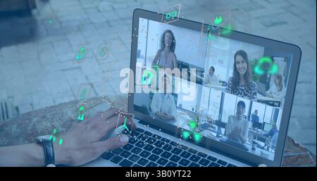 Bild von Ökologie-Symbolen über glücklichen Geschäftsleuten, die ein Image-Call haben Stockfoto