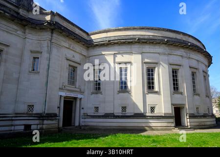 Reardon Smith Lecture Hall, National Museum, Cathays Park, Cardiff City Centre, South Wales, UK. Vom März 2025 Stockfoto