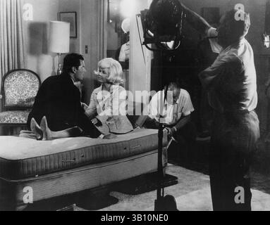 November 2010 - DORIS DAY UND JAMES GARNER IN ''MOVE OVER, DARLING'' 1963.BEREITGESTELLT VON PHOTOS, INC.DORISDAYRETRO.(Kreditbild: © Globe photos/ZUMApress.com) Stockfoto