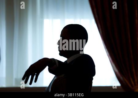 September 2010 - Washington, District of Columbia, USA - Präsident BARACK OBAMA trifft sich mit Beratern vor einem bilateralen Treffen mit dem Präsidenten Kolumbiens im Waldorf Astoria Hotel, New York.(Bild: © Pete Souza/The White House/ZUMAPRESS.com) Stockfoto