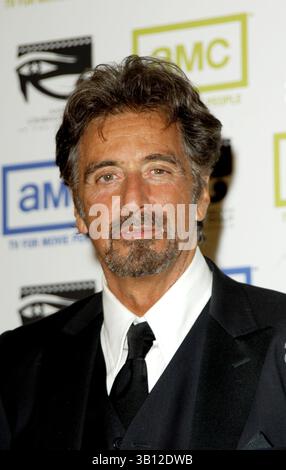 Oktober 2005 - Hollywood, Kalifornien, USA - BEVERLY HILLS, CA 21. OKTOBER 2005 (SSI) -. Schauspieler Al Pacino, Preisträger des Abends posiert für Fotografen während der 20. Jährlichen American Cinematheque Award Gala, die am 21. Oktober 2005 im Beverly Hilton Hotel in Beverly Hills, Kalifornien, stattfand. . / 2005.K45645MG(Bild: © Michael Germana/Globe Photos/ZUMAPRESS.com) Stockfoto