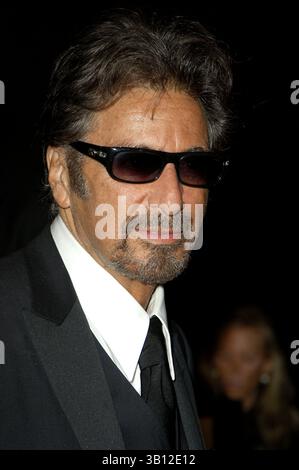 Oktober 2005 - Hollywood, Kalifornien, USA - BEVERLY HILLS, CA 21. OKTOBER 2005 (SSI) -. Schauspieler Al Pacino, Preisträger des Abends posiert für Fotografen während der 20. Jährlichen American Cinematheque Award Gala, die am 21. Oktober 2005 im Beverly Hilton Hotel in Beverly Hills, Kalifornien, stattfand. . / 2005.K45645MG(Bild: © Michael Germana/Globe Photos/ZUMAPRESS.com) Stockfoto
