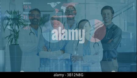 Bild von Finanzgrafiken und Daten über glückliche, vielfältige Mediziner, die vor der Kamera posieren Stockfoto