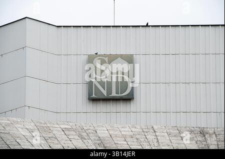 Bratislava, Slowakei - 15. April 2025: Slowakisches Nationaltheater (Slovenske Narodne Divadlo, SND). Neues Gebäude. Bratislava. Slowakei. Stockfoto