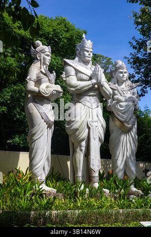 Die drei Statuen auf der Plaza Bhagawan Stockfoto