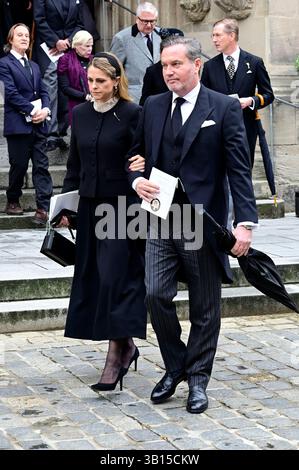 Prinzessin Madeleine von Schweden mit Ehemann Christopher O’Neill bei der Trauerfeier für Andreas Prinz von Sachsen-Coburg und Gotha in der Morizkirche. Coburg, 24.04.2025 Stockfoto