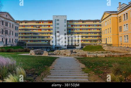 Eine archäologische Ausgrabung im Viertel Saint Theodore oder Cetvrt SV Teodora in Pula, Istrien, Kroatien. Aus dem 1. Bis 4. Jahrhundert n. Chr., römisch-kaiserlich Stockfoto