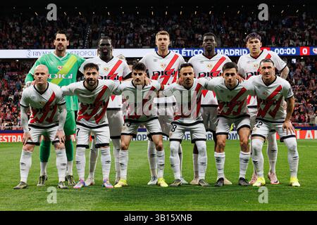 Das Team von Rayo Vallecano wurde während des LaLiga EA SPORTSPIELS zwischen den Teams von Atletico de Madrid und Rayo Vallecano im Estadio Civitas Metropolitano gesehen. Endergebnis: Atletico de Madrid 3:0 Rayo Vallecano Stockfoto