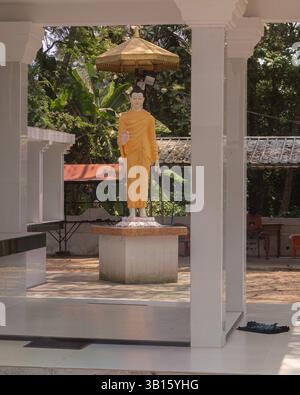 Eine Buddha-Statue in einem buddhistischen Tempel in Sri Lanka Stockfoto