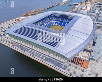 Luftbild des Everton Football Clubs New Stadium am Bramley Moore Dock entlang des River Mersey. April 2025. Stockfoto