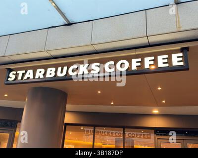 Nanning, China - 1. Oktober 2023. Starbucks Café. Stockfoto