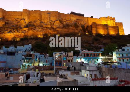 Nachtansicht auf Mehrangarh Fort, Jodhpur, Rajasthan, Indien, Asien Stockfoto