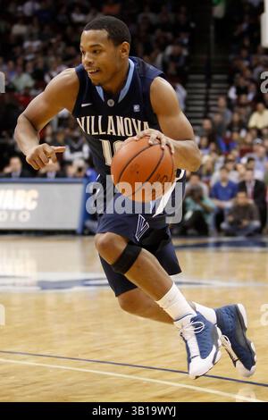 15. Februar 2011: Villanova Wildcats schützen Corey Fisher (10) im NCAA-Basketballspiel zwischen den #15 Villanova Wildcats und den Seton Hall Pirates im Prudential Center in Newark, New Jersey. Die Wildkatzen Beat the Pirates, 60-57.(Bild: © Chris Szagola/Cal Sport Media/ZUMAPRESS.com) Stockfoto