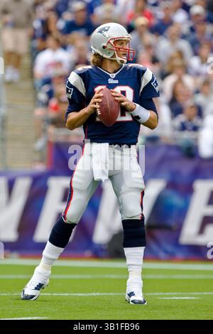 26. September 2010: New England Patriots Quarterback Tom Brady (12) im Gillette Stadium in Foxboro, Massachusetts. New England besiegte Buffalo 38–30. (Bild: © Anthony Nesmith/Cal Sport Media/ZUMApress.com) Stockfoto