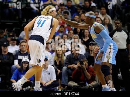 6. November 2010: Dirk Nowitzki #41 der Dallas Mavericks verteidigt den Denver-Stürmer Al Harrington #7 während eines NBA-Spiels zwischen den Denver Nuggets und den Dallas Mavericks im American Airlines Center in Dallas, TX Denver besiegte Dallas 103-92(Credit Image: © Albert Pena/Cal Sport Media/ZUMApress.com) Stockfoto