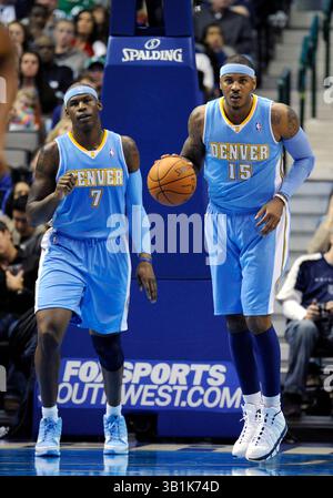 6. November 2010: Denver Nuggets Stürmer Carmelo Anthony #15 und Denver Stürmer Al Harrington #7 während eines NBA-Spiels zwischen den Denver Nuggets und den Dallas Mavericks im American Airlines Center in Dallas besiegte TX Denver Dallas 103–92 (Credit Image: © Albert Pena/Cal Sport Media/ZUMApress.com) Stockfoto
