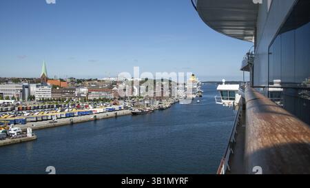 Blick von der Fähre Color Fantasy ins Stadtzentrum von Kiel, Schleswig Holstein, Deutschland, Europa Stockfoto