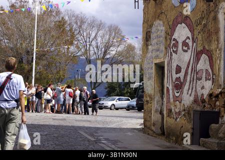 Historische Wandmalereien in Orgosolo, Sardinien Stockfoto