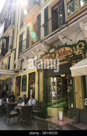 Bar Cafe Forn des Teatre, Konditorei mit Jugendstilfassade, Placa Weyler, Plaza Weyler, Altstadt, Ciutat Antiga, Palma de Mallorca, Mallorca, Balear Stockfoto