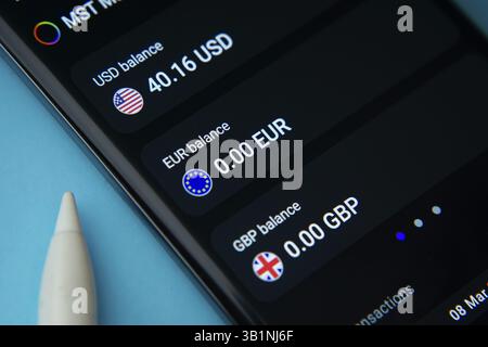 Dhaka, Bangladesch, 17. März 2025: Die Homepage von payoneer wird auf einem Smartphone gesehen Stockfoto