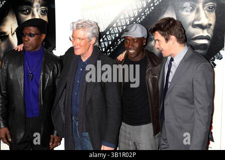 März 2010 - New York, New York, Vereinigte Staaten - WESLEY SNIPES, RICHARD GERE, DON CHEADLE, ETHAN HAWKE bei der Premiere von „Brooklyn's Finest“. im AMC Loew's Lincoln Square Theatre, New York City 03-02-2010 . Fotos von - Fotos,INCÂ ©2010...K63735JBB(Kreditbild: © John Barrett/Globe Photos/ZUMApress.com) Stockfoto