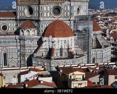 Detail der Kuppel des Renaissancearchitekten Brunelleschi der Kathedrale Santa Maria del Fiore, Kathedrale von Florenz. Florenz, Italien Stockfoto