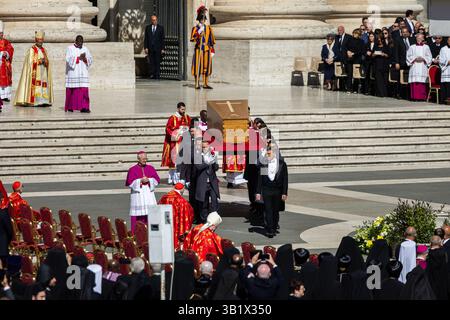 Rom, Italien. April 2025. Die Beerdigung von Papst Franziskus am 26. April 2025 im Vatikan, Rom, Italien.*nur redaktionelle Verwendung* CAP/PLF © das Präsidialamt der Ukraine via Credit: Capital Pictures/Alamy Live News Stockfoto