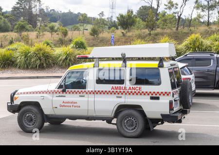 Australisches Ambulanzfahrzeug, ein Toyota Landcruiser Truppentransporter, New South Wales, Australien Stockfoto
