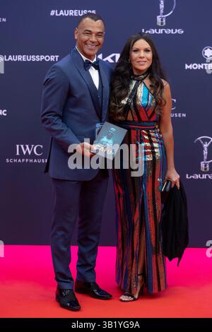 Cafu und Ehefrau Regina nahmen am Galería 21. April 2025 an der Fotokonferenz „Laureus World Sports 2025“ in Madrid Teil. Stockfoto