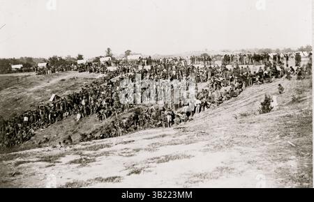12. Mai 1864: Belle Plain, VA, USA: Gefangene der Konföderierten in Belle Plain Landing, gefangen genommen mit Johnsons Division. (Kreditbild: © BuyEnlarge/ZUMAPRESS.com) Stockfoto