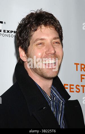April 2005 - New York, New York, USA - I9619KBA.DAS 4. JÄHRLICHE TRIBECA FILM FESTIVAL PRÄSENTIERT DIE PREMIERE VON ''ALCHEMY'' IM REGAL BATTERY PARK New York VESSEY, NEW YORK New York. 04.25-2005 - - 2005.JIM BARBOUR(Bild: © Ken Babolocsay/Globe Photos/ZUMAPRESS.com) Stockfoto